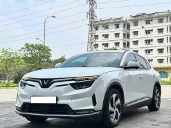 VF8 eco Mua pin CATL Hàng GF - Màu Trắng